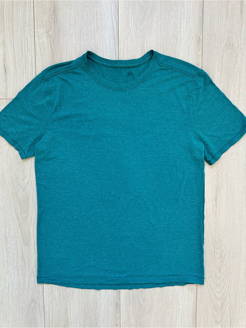 Lululemon Athletica Men's Short Sleeve Crew Tee in Teal Green